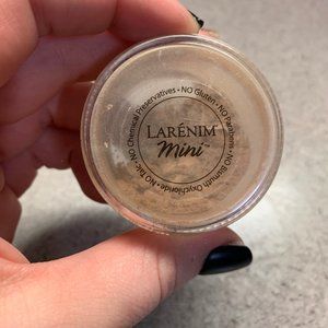Larenim Mineral Powder Bronzer - Goddess Glo Dark